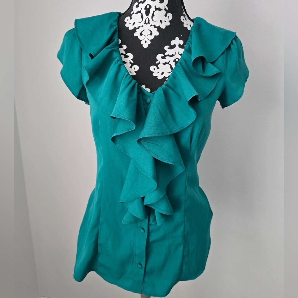 Banana Republic Ruffled Blouse size XS r
